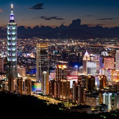 The Floral Charm of Taipei: From Mountains to Markets