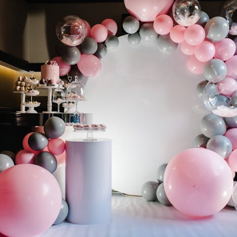 Learn How to Make a Balloon Arch for Any Occasion