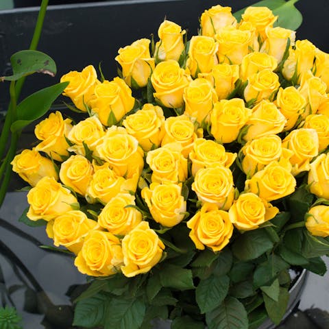 The Meaning and Symbolism Behind Yellow Roses