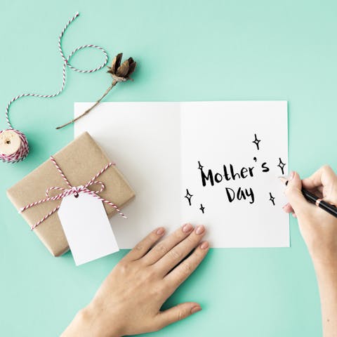 What to Write in a Mother’s Day Card